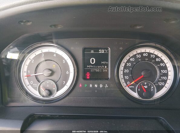 3C6RR7KT2LG130947 2020 RAM 1500 CLASSIC White Vista de los asientos traseros
