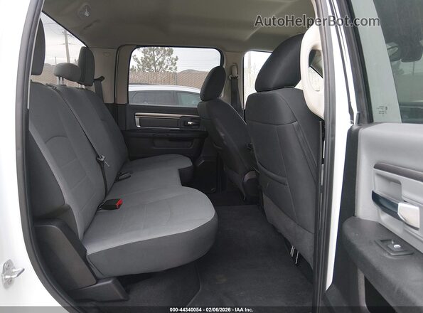 3C6RR7LG1NG330819 2022 RAM 1500 CLASSIC White Vista de la etiqueta del VIN