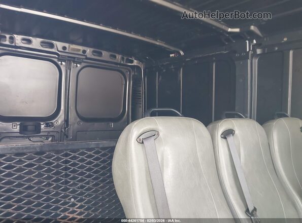 3C6TRVAG2JE129773 2018 RAM PROMASTER 1500 Blue Widok tylnych siedzeń