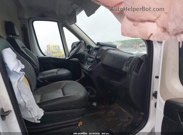 3C6TRVAGXHE521670 2017 RAM PROMASTER 1500 White Front interior view