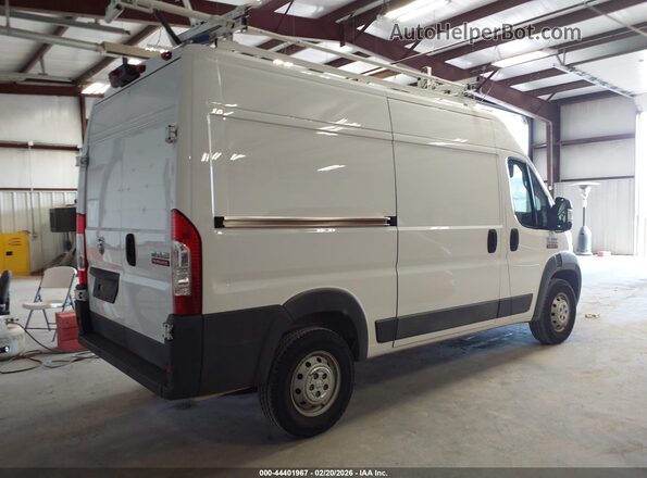 3C6TRVCG5JE118036 2018 RAM PROMASTER 2500 Белый Задняя правая четверть
