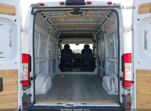 3C6TRVCG6JE143639 2018 RAM PROMASTER 2500 White 