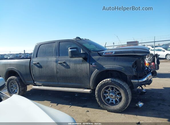 3C6UR5CL2RG176185 2024 RAM 2500 Black Vista interior trasera