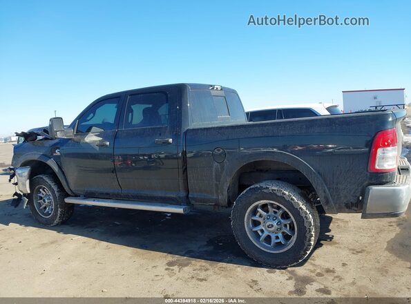 3C6UR5CL2RG176185 2024 RAM 2500 Black Vista interior de 360 grados
