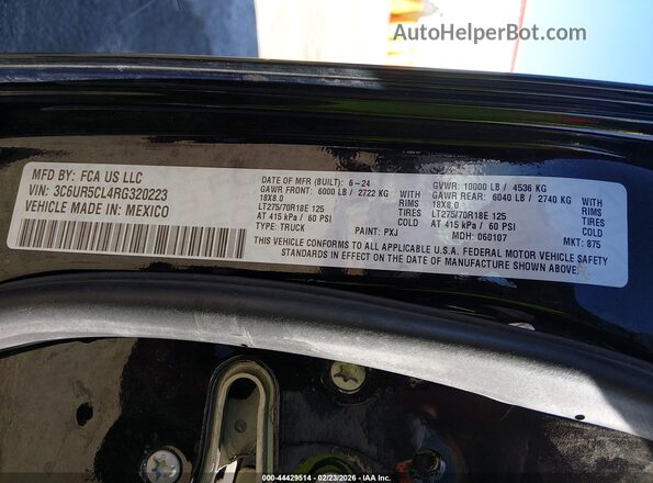 3C6UR5CL4RG320223 2024 RAM 2500 Black Вид підкапотного простору