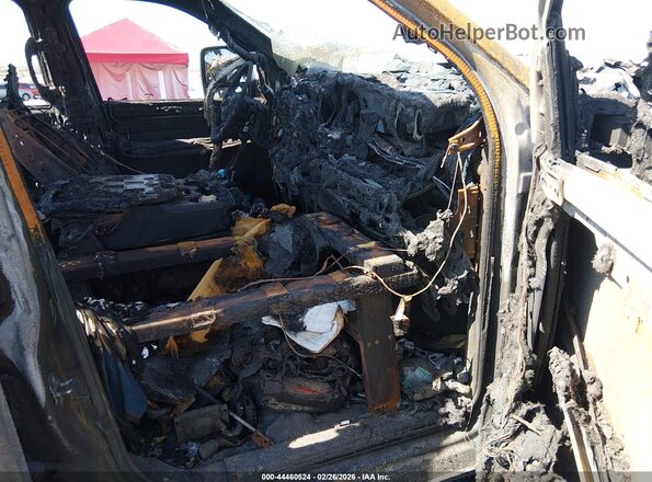 3C6UR5CL4RG411282 2024 RAM 2500 Black Front interior view
