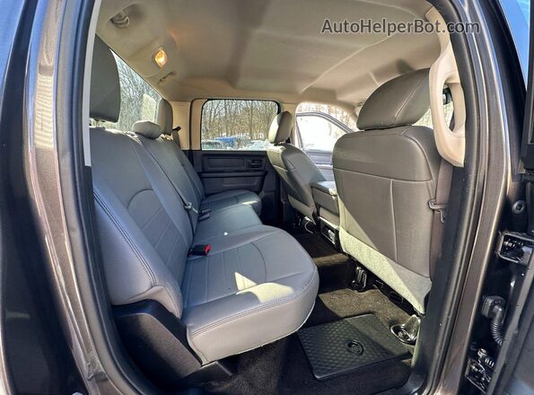 3C6UR5CL6GG133286 2016 RAM 2500 Gray Widok wnętrza z przodu