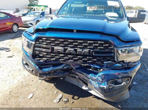 3C6UR5DJ9RG382875 2024 RAM 2500 Dark Blue Widok z przodu