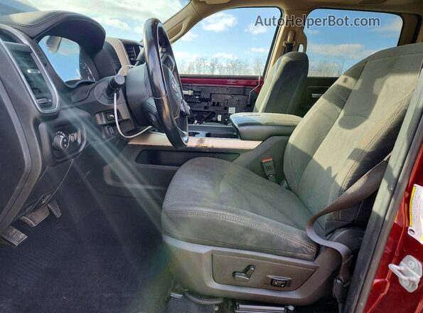 3C6UR5FL5MG511783 2021 RAM 2500 Burgundy Vista interior delantera