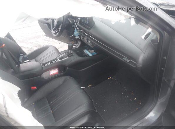 3CZRZ2H78SM756700 2025 HONDA HR-V Серый Вид салона спереди