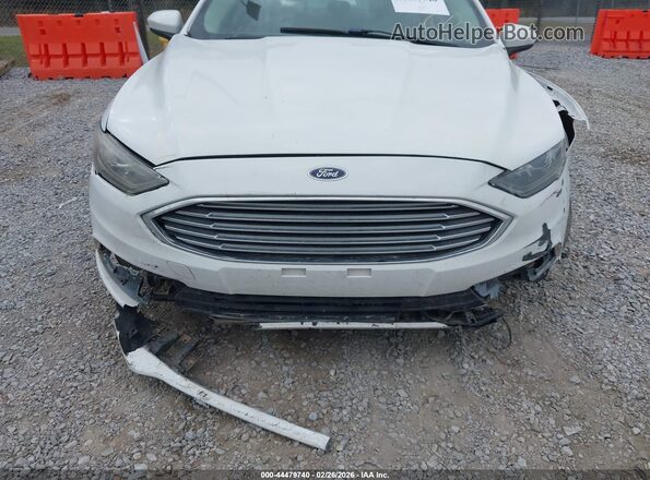 3FA6P0H77HR203752 2017 FORD FUSION White Widok z przodu