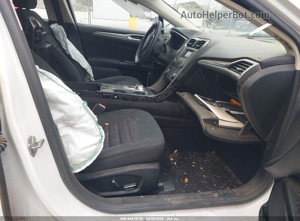 3FA6P0H77HR203752 2017 FORD FUSION White Widok wnętrza z przodu