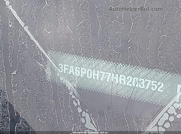 3FA6P0H77HR203752 2017 FORD FUSION White Widok komory silnika