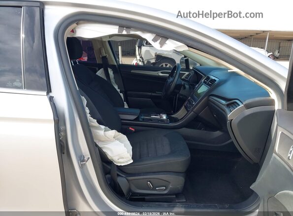 3FA6P0H79JR125903 2018 FORD FUSION Silver Вид салону спереду