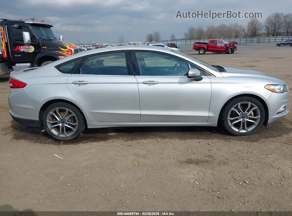 3FA6P0HD4HR140986 2017 FORD FUSION Silver Սալոնի հետևի տեսք