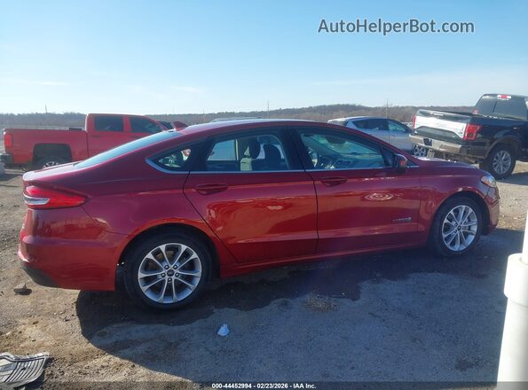 3FA6P0LUXKR263061 2019 FORD FUSION HYBRID Бордовый Вид задней части салона