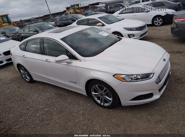 3FA6P0RU0GR108307 2016 FORD FUSION HYBRID Белый Вид задней части салона