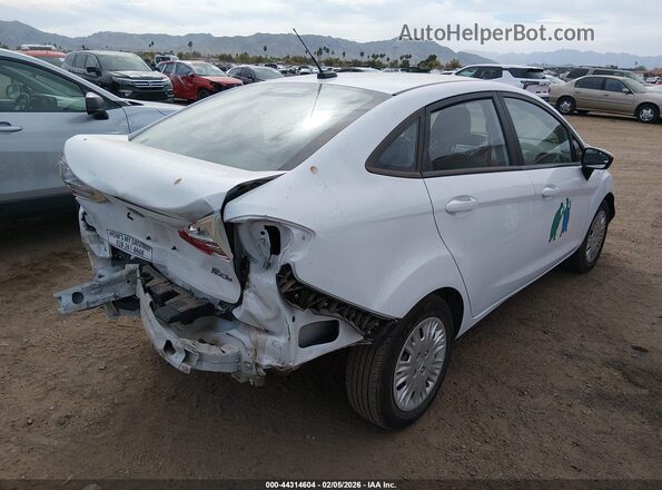 3FADP4AJ4HM137890 2017 FORD FIESTA White Front view