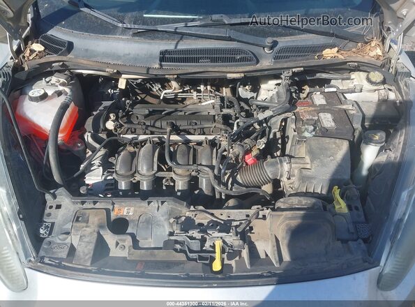 3FADP4BJ5GM154372 2016 FORD FIESTA Silver Вид ззаду