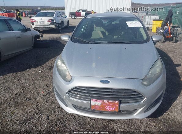 3FADP4BJ5GM154372 2016 FORD FIESTA Silver Вид задньої частини салону