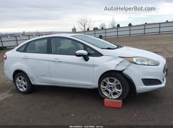 3FADP4BJ8GM141826 2016 FORD FIESTA Белый Вид задней части салона