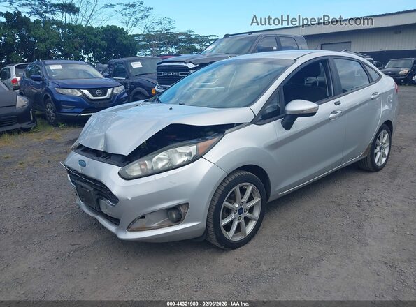 3FADP4BJ9GM167657 2016 FORD FIESTA Silver Vista tres cuartos delantera izquierda