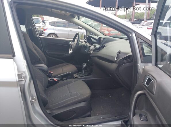3FADP4BJ9GM167657 2016 FORD FIESTA Silver Vista interior delantera