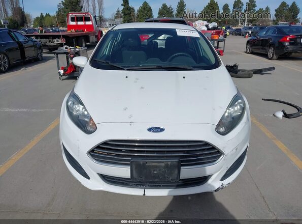 3FADP4EJ9KM157151 2019 FORD FIESTA White Widok wnętrza z tyłu