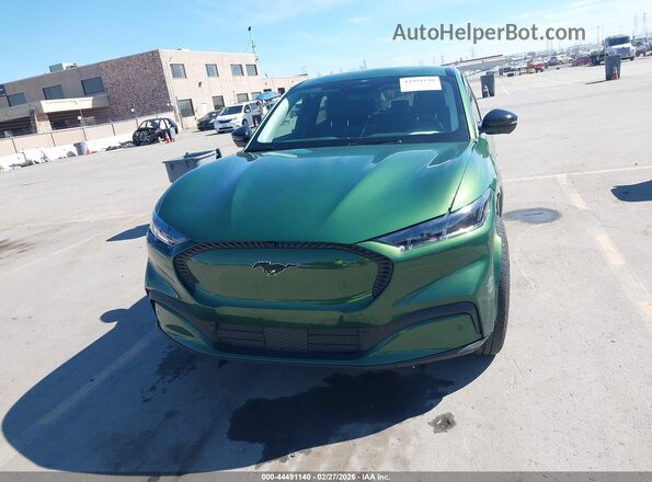 3FMTK1S58SMA30431 2025 FORD MUSTANG MACH-E Green Widok wnętrza z tyłu