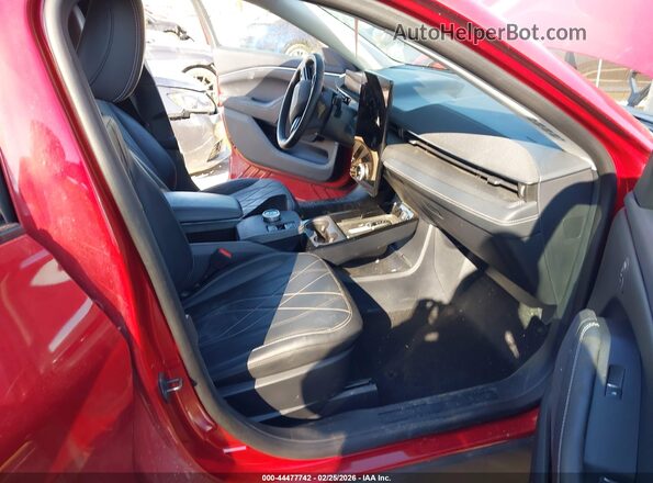 3FMTK1SU9RMA09511 2024 FORD MUSTANG MACH-E Red Widok wnętrza z przodu