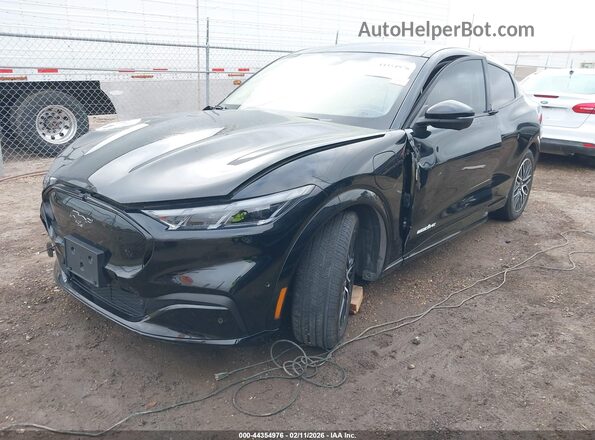 3FMTK3R49RMA15391 2024 FORD MUSTANG MACH-E PREMI Black წინა მარცხენა ხედი სამი მეოთხედიდან