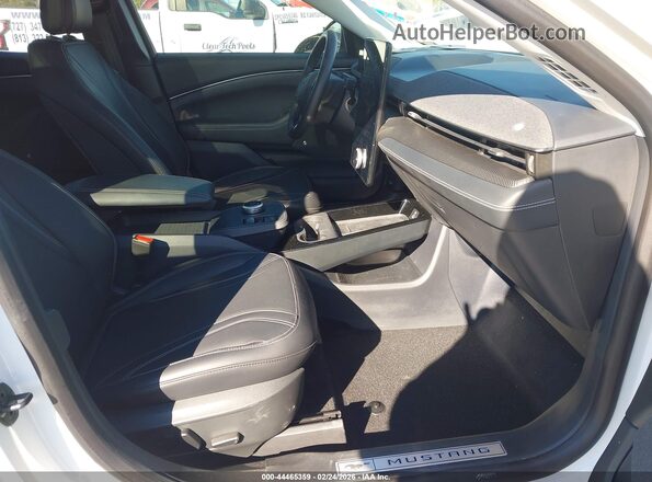 3FMTK3SU4MMA60709 2021 FORD MUSTANG MACH-E PREMI Белый 