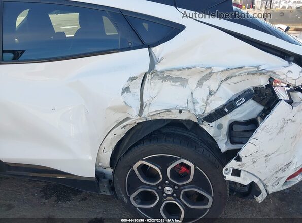 3FMTK4SEXPMA17317 2023 FORD MUSTANG MACH-E White Widok z przodu
