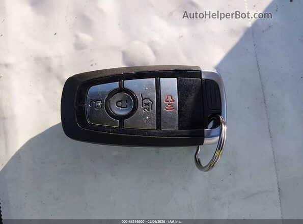 3FMTK4SX0RMA11871 2024 FORD MUSTANG MACH-E Light Blue Вид панелі приладів