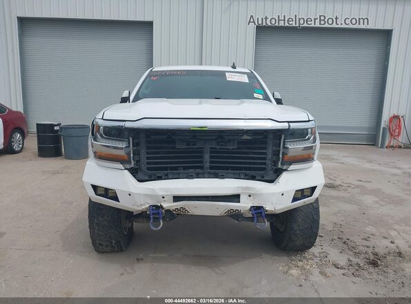 3GCPCREC4JG360205 2018 CHEVROLET SILVERADO Белый Вид задней части салона