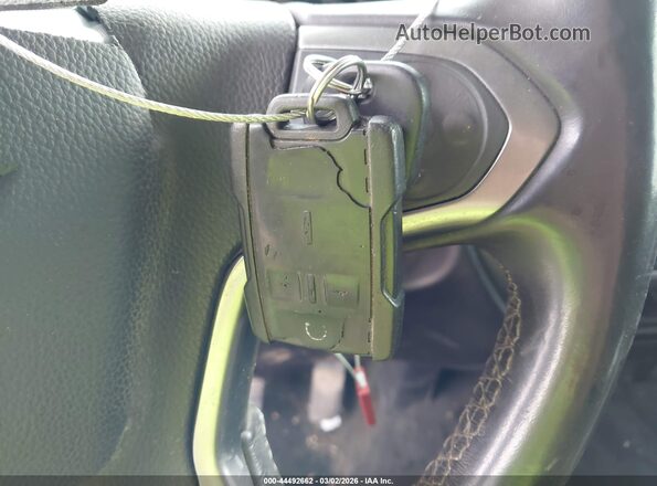 3GCPCREC4JG360205 2018 CHEVROLET SILVERADO Белый Вид панели приборов