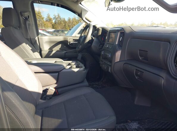 3GCUKCED6SG146944 2025 CHEVROLET SILVERADO Gray Front interior view