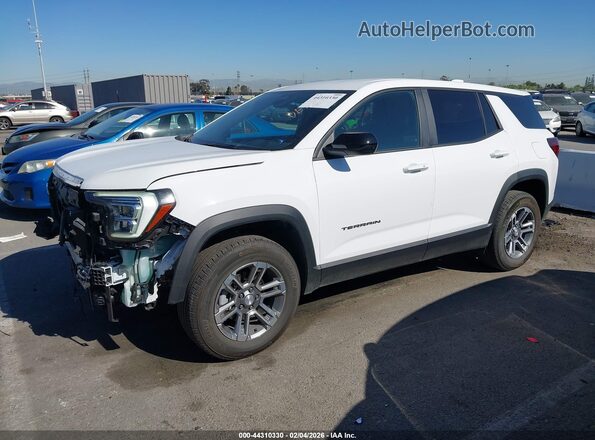 3GKALMEG8SL317477 2025 GMC TERRAIN White Առջևի ձախ երեք քառորդ տեսարան