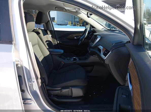 3GKALTEV8ML335876 2021 GMC TERRAIN Silver Front interior view