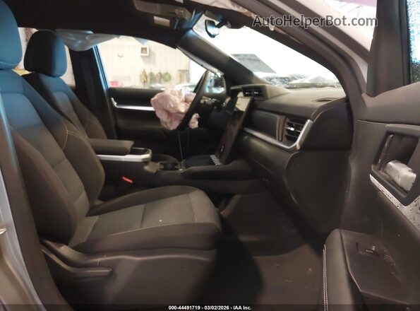 3GKALUEG2SL289188 2025 GMC TERRAIN Silver წინა სალონის ხედი