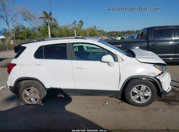 3GNCJLSB4KL313592 2019 CHEVROLET TRAX Белый Вид задней части салона