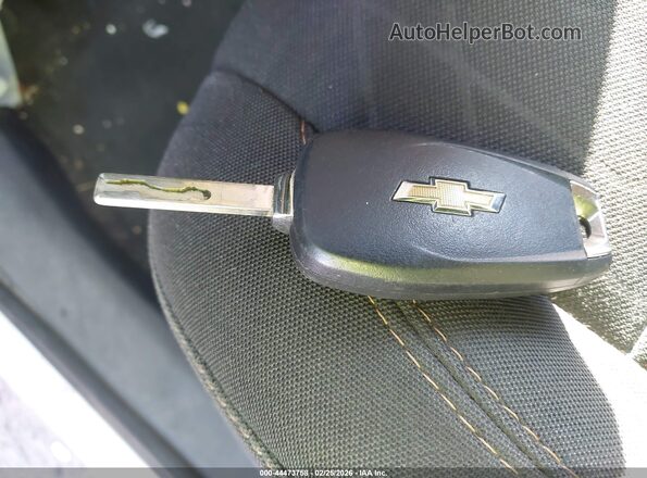 3GNCJLSB4KL313592 2019 CHEVROLET TRAX Белый Вид панели приборов