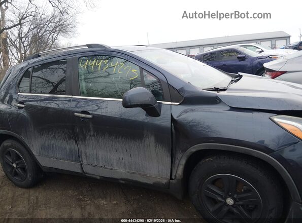 3GNCJLSB8KL121950 2019 CHEVROLET TRAX Синий Вид задней части салона