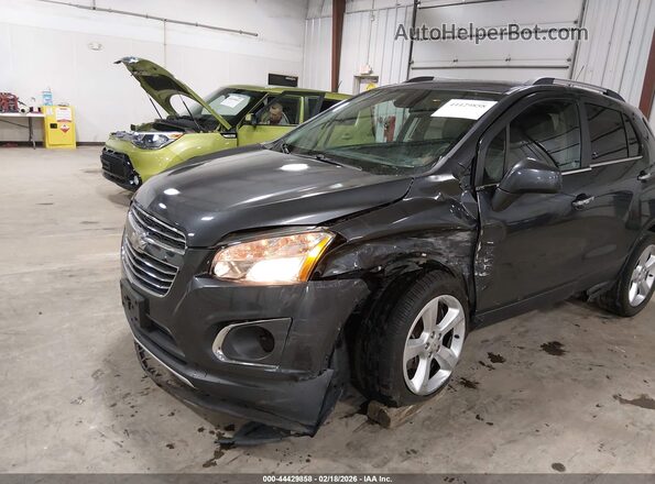 3GNCJMSB7GL261517 2016 CHEVROLET TRAX Золотой Вид спереди