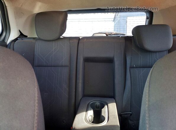 3GNCJPSB3HL144262 2017 CHEVROLET TRAX Silver Widok tylnych siedzeń