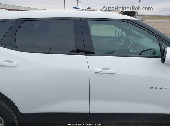 3GNKBCR49NS200263 2022 CHEVROLET BLAZER White Vista del cuadro de instrumentos