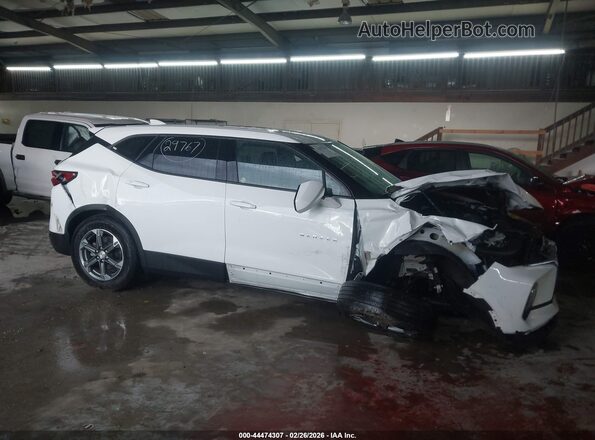 3GNKBCR4XSS235647 2025 CHEVROLET BLAZER Белый Вид задней части салона