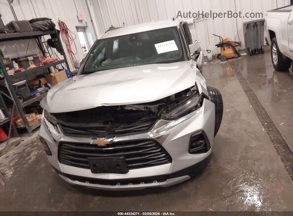 3GNKBJRS1MS557132 2021 CHEVROLET BLAZER Silver Вид щитка приладів