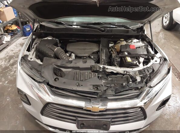 3GNKBJRS1MS557132 2021 CHEVROLET BLAZER Silver Вид ззаду