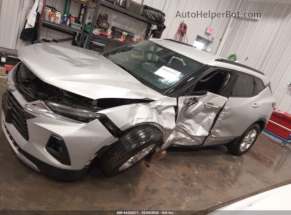 3GNKBJRS1MS557132 2021 CHEVROLET BLAZER Silver Панорамний вид салону 360°